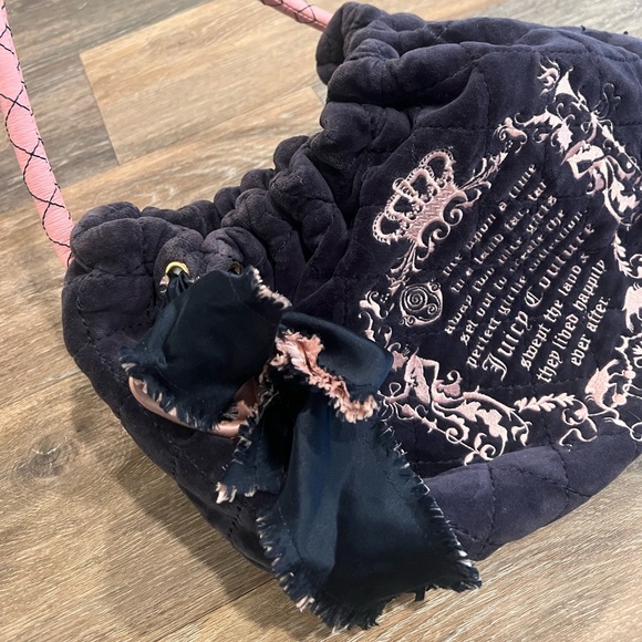 *VINTAGE* JUICY COUTURE FAIRYTALE QUILTED BAG!! - Picture 3 of 3